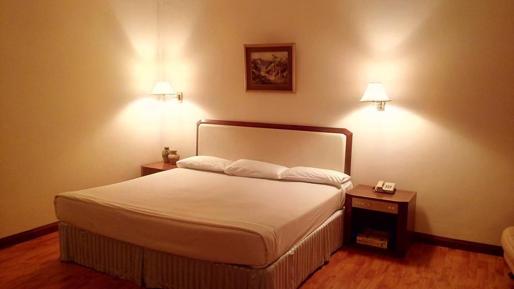 Seasons Of Yangon International Airport Hotel Room photo